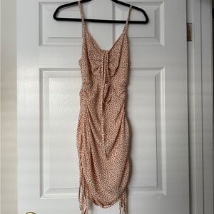 🍁Boutique Ruched Dress with Mini Bust Cut Out Size S Good Condition🍁